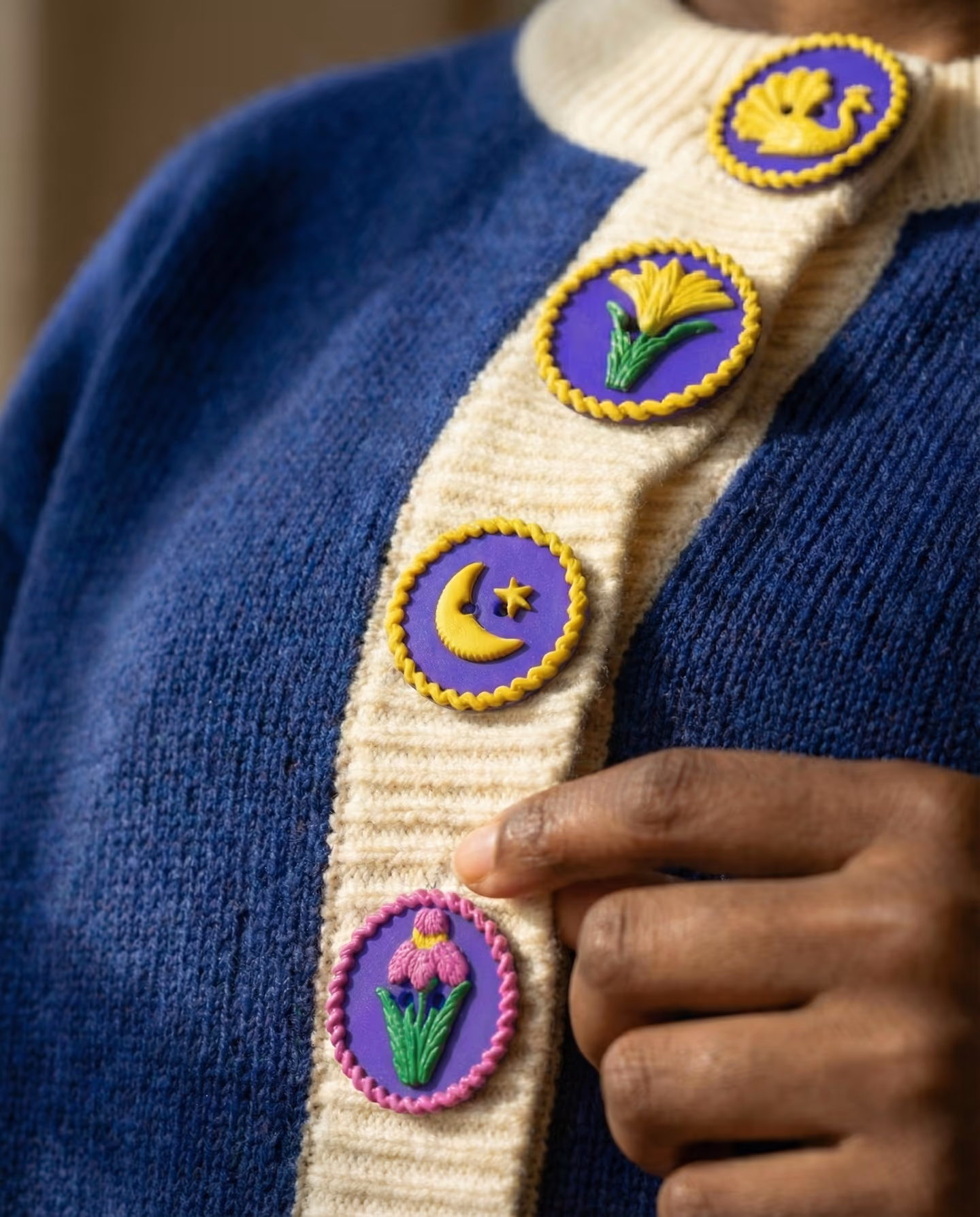 Purple Nature Relief Buttons in styled context. Start with five large purple discs and rope borders, because the image pair shows flat cameo-style buttons with applied peacock, li…